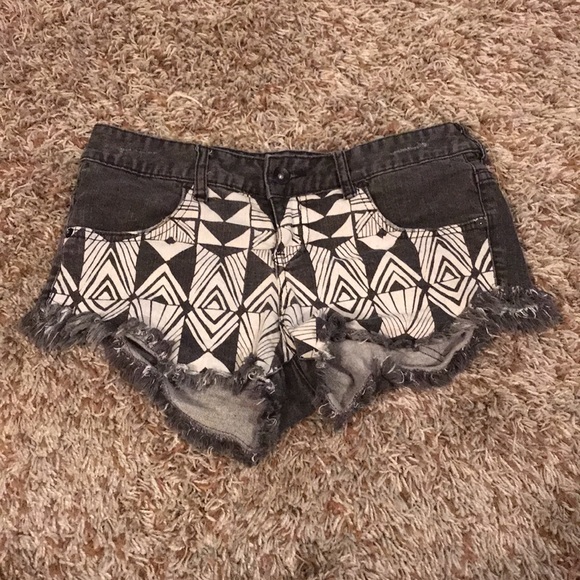 Billabong laneway shorts - Picture 2 of 7